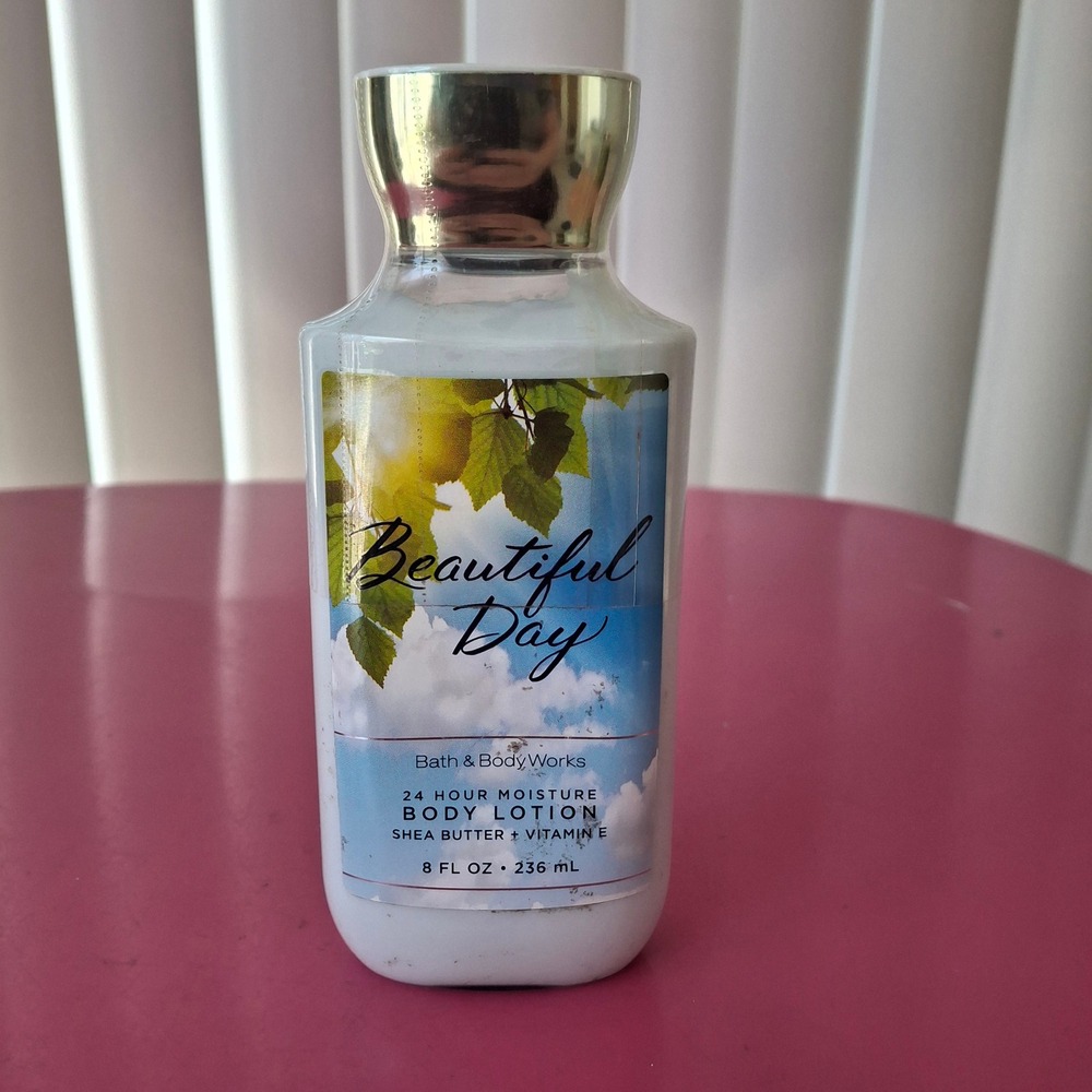 Bath & Body Works BEAUTIFUL DAY Body Lotion 8 oz Discontinued